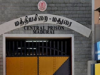 மதுரை மத்திய சிறையில் கைதிகளிடம் குறைகளை கேட்டறிந்த சிறைத்துறை டிஜிபி