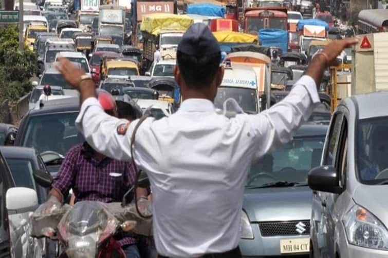 Mumbai: Many roads will remain closed today and tomorrow due to Durga idol immersion, check here Mumbai traffic police advisory Mumbai Traffic Police Advisory: मुंबई में दुर्गा प्रतिमा विसर्जन के चलते आज और कल कई सड़कें रहेंगी बंद, इन रास्तों पर जाने से बचें