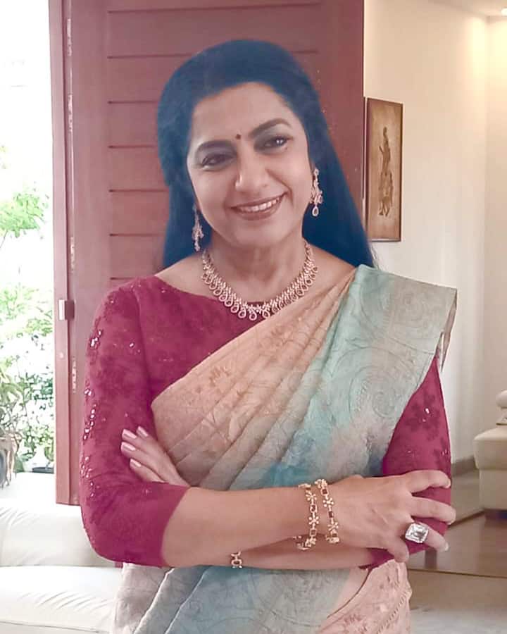 1961లో జన్మించిన సుహాసిని గతేడాది ఆగస్టులో 60 వ పుట్టినరోజు వేడుకలు ఘనంగా జరుపుకుంది.  రీసెంట్ గా 'మోడ్రన్‌ లవ్‌ హైదరాబాద్‌' వెబ్ సిరీస్ లో నటించింది సుహాసిని.