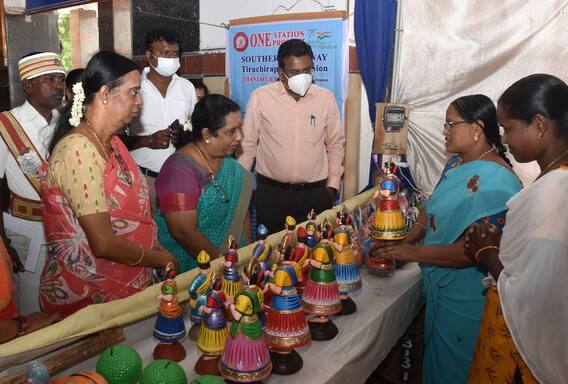 Navneet Rana : द्रौपदी मुर्मू यांना शरद पवारांनीही पाठिंबा जाहीर करावा, नवनीत राणांची मागणी