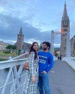 राहुल वैद्य-दिशा परमार लग्नाचा पहिला वाढदिवस साजरा करण्यासाठी पोहोचले लंडनला; पाहा फोटो!