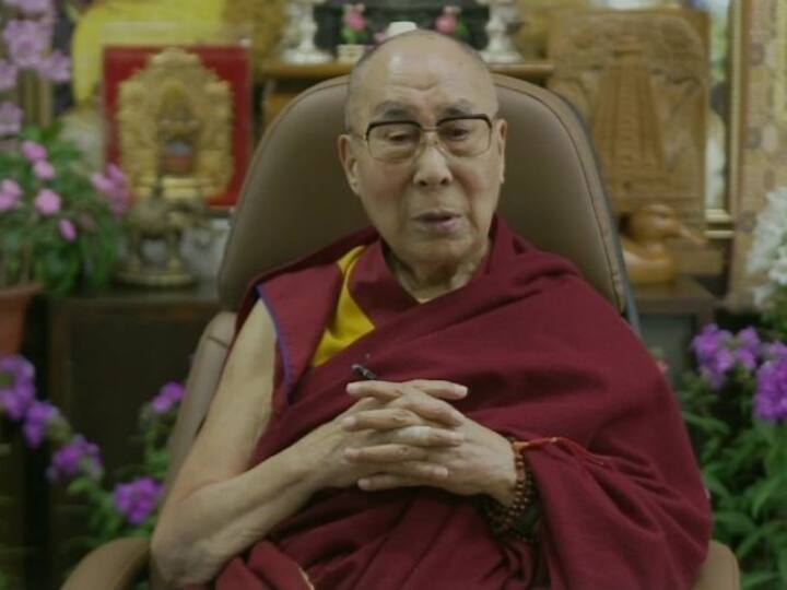 Dalai Lama: दलाई लामा बोले- कुछ चीनी मुझे अलगाववादी मानते हैं, जानें चीन से आजादी को लेकर क्या कहा? Tibetan Spiritual Leader Dalai Lama Arrived in Jammu Attacked on Chinese Hardliners Dalai Lama: दलाई लामा बोले- कुछ चीनी मुझे अलगाववादी मानते हैं, जानें चीन से आजादी को लेकर क्या कहा?