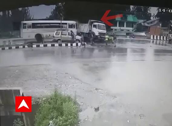 Watch : અમરનાથના યાત્રિકો ભરેલી બસ ડમ્પર પાછળ ઘૂસી, 20થી વધુ યાત્રિકો ઘાયલ, મોટી દુર્ઘટના ટળી