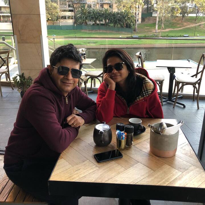 केके की याद में फैंस अब तक उनसे जुड़े पोस्ट और गाने अपने सोशल मीडिया अकाउंट पर शेयर करते रहते हैं और सिंगर को याद करते हैं.