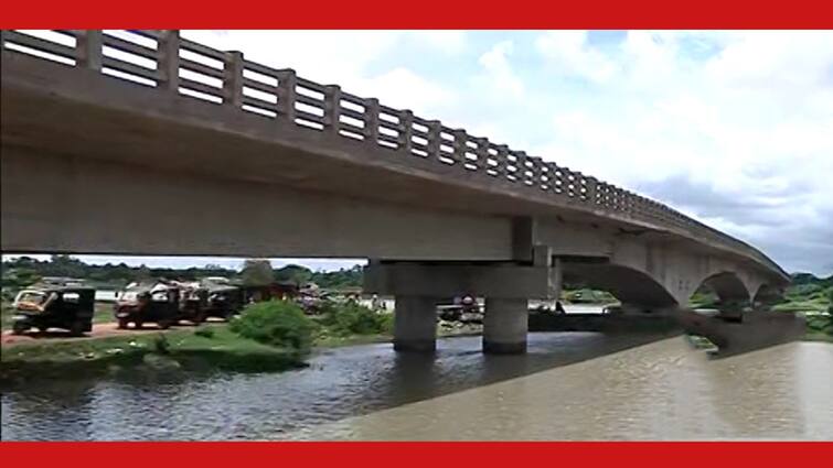 North 24 Pargana: কাটল জমিজট, দেড় বছরেই বাদুড়িয়ায় ইছামতীর উপর সেতু North 24 pargana, bridge can be built over ichamati river in baduria as land problem is solved North 24 Pargana: কাটল জমিজট, দেড় বছরেই বাদুড়িয়ায় ইছামতীর উপর সেতু