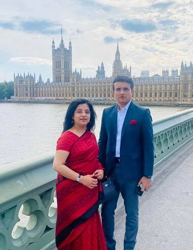 লন্ডনের রাস্তায় সৌরভ-ডোনা, চললেন কোথায়?