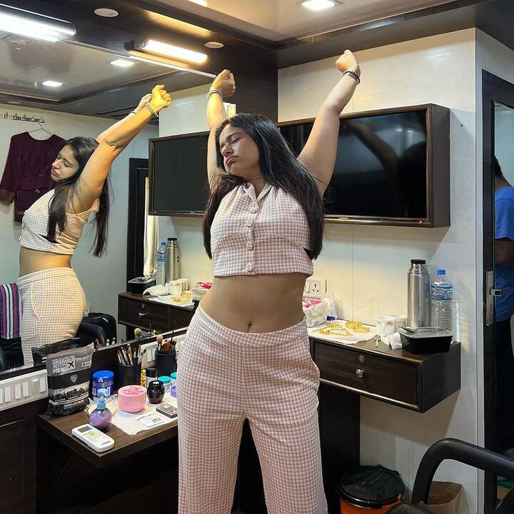 పూనమ్ బజ్వా అందమైన ఫోటోలు -Image Credit:Poonam Bajwa/Instagram