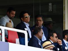 In Pics : भारत विरुद्ध इंग्लंड सामन्यात भारताची दिग्गज जोडी सचिन-सौरवही मैदानात, प्रेक्षक म्हणून घेतला सामन्याचा आनंद