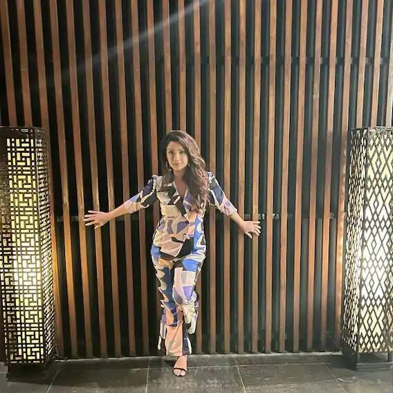 અદા ખાને 'નાગિન' અને 'ખતરો કે ખિલાડી' જેવા શૉથી ઘરે ઘરે ઓળખ બનાવી છે.