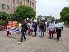 Delhi News: दिल्ली के सबसे बड़े आयुर्वेदिक अस्पताल के इंटर्न डॉक्टर्स की हड़ताल, स्टाइपेंड नहीं बढ़ाए जाने से नाराज