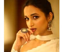 Srinidhi Shetty: అందాల నిధి శ్రీనిధి శెట్టి-తెల్లని చీరలో మెరిసే నెటిజన్లు మురిసే