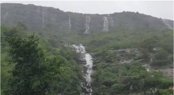 लोणावळ्यातील निसर्गाचं मनमोहक दृश्ये