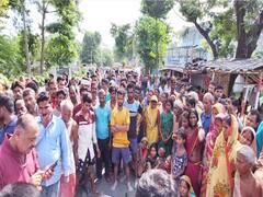 Supaul News: दुर्घटना में घायल युवक की मौत के बाद हंगामा, सड़क पर परिजनों ने रखा शव, सुपौल-सहरसा मार्ग को किया जाम