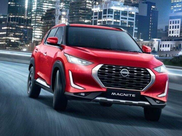 मॅग्नाइट रेड एडिशनच्या कलर ऑप्शन्स आणि व्हेरियंटबद्दल बोलायचे झाल्यास, या SUV ला तीन व्हेरियंटमध्ये लॉन्च केले गेले आहे - मॅग्नाइट XV MT RED एडिशन, Magnite Turbo XV MT RED एडिशन आणि Magnite Turbo XV CVT RED एडिशन. कलर ऑप्शनमध्ये, मॅग्नाइट रेड एडिशनला दोन मोनोटोन कलर पर्याय दिसतील - Onyx Black आणि Storm White.