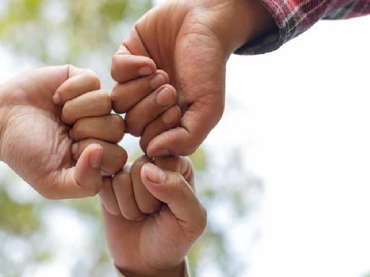 खास बात से है कि इसमें आपको मिनिमम बैलेंस रखने की झंझट नहीं करनी पड़ती है. आपको जीरो बैलेंस के साथ भी इस खाते को खोल सकते हैं.(PC: Freepik)