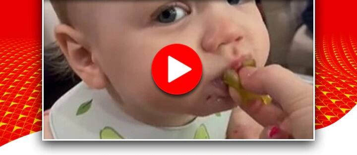 little boy trying pickle the first time cute reaction video viral on social media Viral Video: ਮਾਂ ਨੇ ਛੋਟੇ ਬੱਚੇ ਨੂੰ ਦਿੱਤਾ ਅਚਾਰ, ਦੇਖੋ ਮਾਸੂਮ ਦਾ ਪਿਆਰਾ ਪ੍ਰਤੀਕਰਮ
