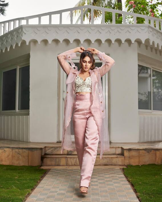 Lavanya Tripathi: అందాల రాక్షసి లావణ్య త్రిపాఠి లుక్ అదిరింది