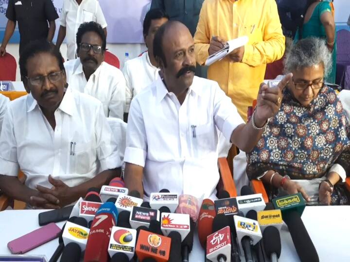 Minister Periyakaruppan was furious with reporters in Mayiladuthurai! மயிலாடுதுறையில் செய்தியாளர்களிடம் ஆவேசப்பட்ட அமைச்சர் பெரிய கருப்பன்... கேள்விக்கு பதில் அளிக்காமல் சென்றதால் பரபரப்பு..!