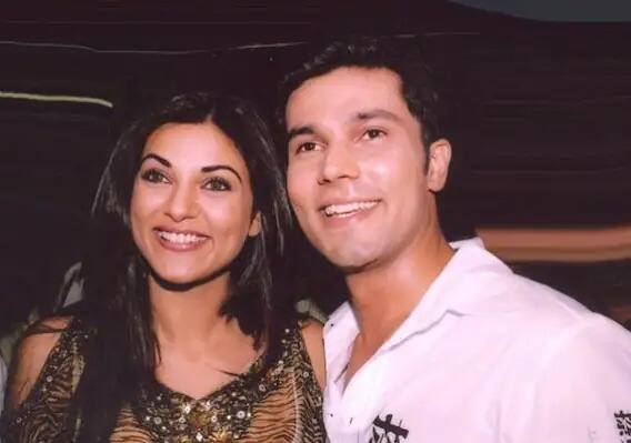 ਸੁਸ਼ਮਿਤਾ ਸੇਨ ਦਾ ਨਾਂ ਅਦਾਕਾਰ ਰਣਦੀਪ ਹੁੱਡਾ ਨਾਲ ਜੁੜਿਆ ਹੈ। ਦੋਵਾਂ ਨੇ ਕਰੀਬ ਤਿੰਨ ਸਾਲ ਤੱਕ ਇੱਕ ਦੂਜੇ ਨੂੰ ਡੇਟ ਕੀਤਾ ਸੀ। ਬ੍ਰੇਕਅੱਪ ਤੋਂ ਬਾਅਦ ਰਣਦੀਪ ਨੇ ਸੁਸ਼ਮਿਤਾ ਲਈ ਬਹੁਤ ਕੌੜੇ ਸ਼ਬਦ ਬੋਲੇ। ਉਨ੍ਹਾਂ ਨੇ ਸੁਸ਼ਮਿਤਾ ਨਾਲ ਰਿਸ਼ਤੇ ਨੂੰ ਆਪਣੀ ਜ਼ਿੰਦਗੀ ਦਾ ਸਭ ਤੋਂ ਖਰਾਬ ਸਮਾਂ ਦੱਸਿਆ। ਸੁਸ਼ਮਿਤਾ ਨੇ ਵੀ ਰਣਦੀਪ ਨਾਲ ਬ੍ਰੇਕਅੱਪ ਨੂੰ ਚੰਗਾ ਕਿਹਾ।