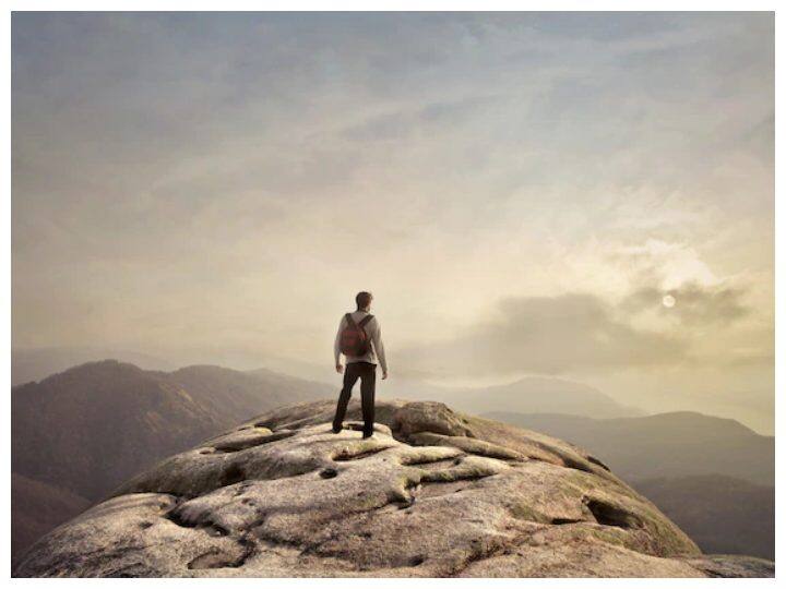 Kangojodi: नोएडा से 7 घंटे की दूरी पर है कांगोजोडि. यह जगह और जगहों से बिल्कुल ही ऑफबीट है इसलिए किसी को सुकुन के पल गुजारने है वो भी मानसून के मौसम में तो यहां आ सकता है. अगर आप एडवेंचर के शौकीन हैं तो आप यहां जंगल में ट्रेकिंग का एक्सपीरियंस ले सकते हैं.