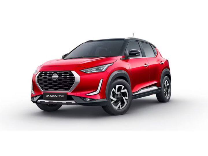 मॅग्नाइट रेड एडिशनच्या अपडेटेड फीचर्सबद्दल बोलायचे झाले, यात बोल्ड बॉडी ग्राफिक्स, टेल डोअर गार्निश आणि स्पेशल रेड कलर बॅज, नवीन फ्रंट ग्रिल, फ्रंट बंपर क्लेडिंग, व्हील आर्च आणि बॉडी साइड क्लेडिंग मिळते. तसेच यात एक एलईडी फॉग लॅम्प आणि एलईडी डेटाइम रनिंग लॅम्प्स (डीआरएल) देखील दिसतात.