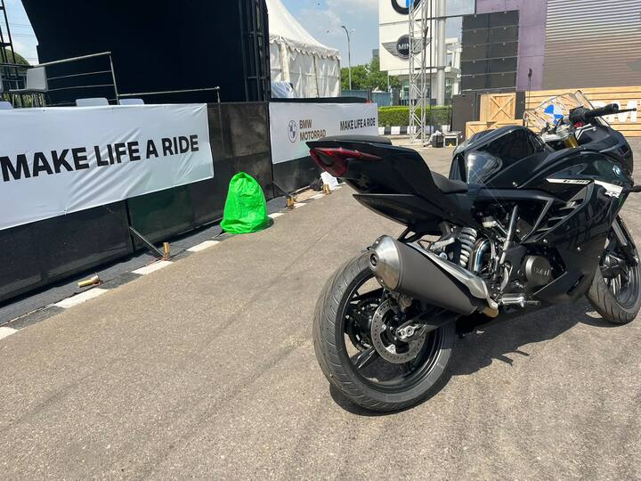 The Track mode is focussed from acceleration to braking where the ABS is adjusted for late braking into bends. Urban mode has the ABS and throttle response geared towards urban traffic. Rain mode is paired with Ride by Wire and the ABS is sensitive to wet roads more.(Source: ABP)