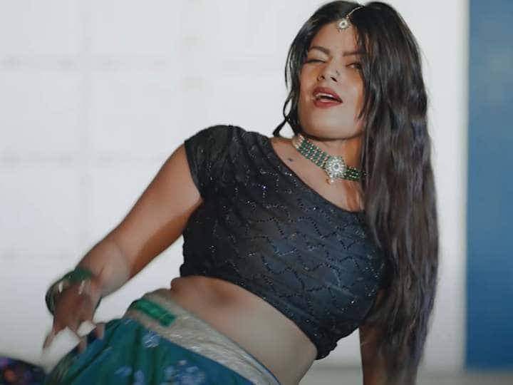 Antra Singh Priyanka Bhawna Singh item song ghunt ghunt piya raja Bhojpuri Song 2022 Bhojpuri Song: अंतरा सिंह प्रियंका के आइटम नंबर पर Bhawna Singh ने जमाई महफिल, एक्ट्रेस से निगाहें हटाना हुआ मुश्किल