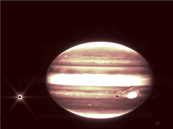 NASA's James Webb Space Telescope imaged Jupiter's rings and moons, in white-hot infrared NASA James Webb Jupiter Image: చెలరేగిపోతున్న జేమ్స్ వెబ్ టెలిస్కోప్- తాజాగా జ్యూపిటర్ ఫొటోలు విడుదల!