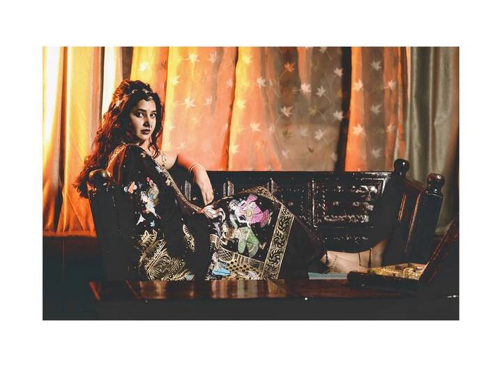 मराठी मनोरंजन विश्वातील प्रसिद्ध अभिनेत्री प्राजक्ता माळी सध्या तिच्या सोशल मीडिया पोस्टमुळे अधिक चर्चेत असते.