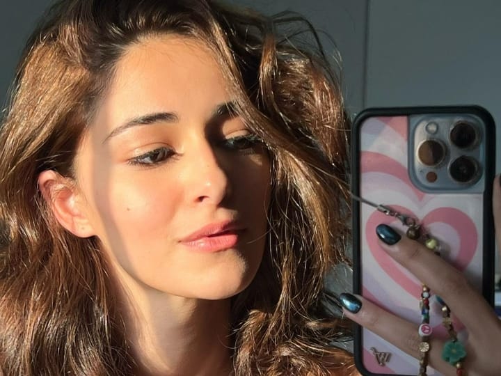 Ananya Panday Shares Sun-Kissed Selfies; Besties Suhana Khan, Shanaya Kapoor Can't Keep Calm Ananya Panday Shares Sun-Kissed Selfies; Besties Suhana Khan, Shanaya Kapoor Can't Keep Calm