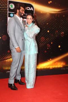 Arjun Malaika Pics: ਅਰਜੁਨ ਕਪੂਰ-ਮਲਾਇਕਾ ਅਰੋੜਾ ਬਾਲੀਵੁੱਡ ਦੇ 'ਮੋਸਟ ਸਟਾਈਲਿਸ਼ ਕਪਲ', ਲੇਡੀ ਲਵ ਦਾ ਹੱਥ ਫੜੀ ਨਜ਼ਰ ਆਏ ਅਦਾਕਾਰ