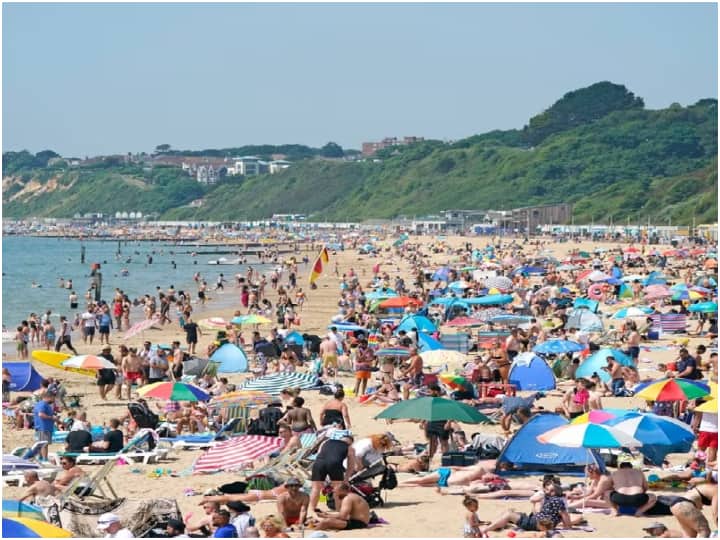 Red Alert In Britain: उफ्फ ये गर्मी! दिल्ली में ही सिर्फ गर्मी नहीं, लंदन में तपिश ने तोड़े सारे रिकॉर्ड meteorological department issued Summer Red Alert in britain Red Alert In Britain: उफ्फ ये गर्मी! दिल्ली में ही सिर्फ गर्मी नहीं, लंदन में तपिश ने तोड़े सारे रिकॉर्ड