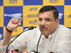 आप सांसद संजय सिंह ने दिल्ली के एलजी के लीगल नोटिस को फाड़कर फेंका, लगाए भ्रष्टाचार के और आरोप