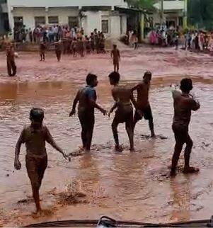 चिखस महोत्सवात विद्यार्थ्यांनी लुटला आनंद