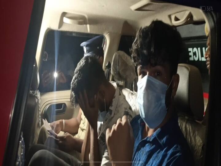 Clash between students of famous college in Pother, Chennai caused by stone pelting 2 arrested சென்னை பொத்தேரியில் கல்லூரி மாணவர்கள் தாக்கி கொண்ட பின்னணியில் கஞ்சாவா ?  - இருவர் கைது..