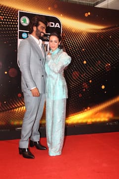 Arjun Malaika Pics: अर्जुन कपूर-मलाइका अरोड़ा हैं बॉलीवुड के 'मोस्ट स्टाइलिश कपल', लेडी लव का हाथ थामे नजर आए एक्टर
