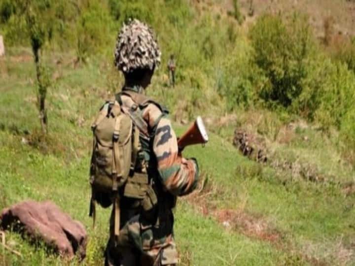 In Jammu and Kashmir's Poonch, an army soldier shot his partner after a mutual quarrel and then committed suicide Jammu and Kashmir: जम्मू-कश्मीर के पुंछ में सेना के जवान ने आपसी झगड़े के बाद साथी को उतारा मौत के घाट, खुद भी किया सुसाइड