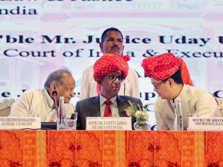 Judges from across country participated in National Legal Services Authority CM Ashok Gehlot told his pain ANN Rajasthan: राष्ट्रीय विधिक सेवा प्राधिकरण में देश भर के न्यायाधीशों ने लिया हिस्सा,  CM अशोक गहलोत ने बताई अपनी पीड़ा