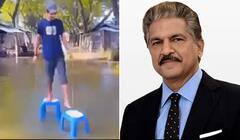 Watch: ਪਾਣੀ ਨਾਲ ਭਰੀ ਸੜਕ 'ਤੇ ਤੁਰਨ ਲਈ ਆਦਮੀ ਨੇ ਕੀਤਾ ਜੁਗਾੜ, ਵੀਡੀਓ ਦੇਖ ਕੇ ਆਨੰਦ ਮਹਿੰਦਰਾ ਨੂੰ ਯਾਦ ਆਈ ਇਹ ਕਹਾਵਤ