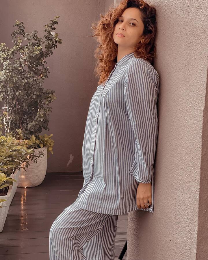 अंकिता लोखंडे सध्या तिच्या प्रेग्नेंसीच्या बातम्यांमुळे चर्चेत आहे. वास्तविक, अभिनेत्रीने अलीकडेच पती विकीसोबत लग्नाचा 6 महिन्यांचा वाढदिवस साजरा केला आहे.( फोटो सौजन्य : /lokhandeankita/इंस्टाग्राम)