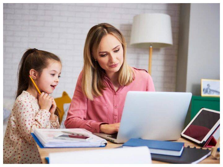 स्ट्रॉन्ग पर्सनैलिटी:  घर पर पैरेंट के ना होने पर बहुत सी चीजें बच्चे सीख जाते हैं. उन्हें बहुत सी परेशानियों का सामना करने आ जाता है, जिस वजह से वह स्ट्रॉन्ग पर्सनैलिटी वाले कैटगिरी में शामिल हो जाते हैं.