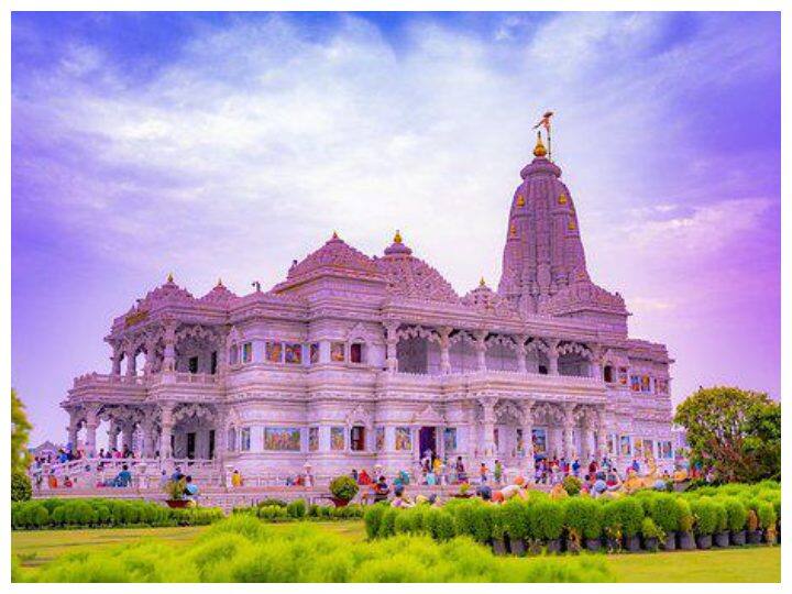 125 फीट की ऊंचाई वाला इस मंदिर का निर्माण 2001 में शुरू हुआ जिसे पूरा साल 2012 में किया गया. इस मंदिर का निर्माण इटली से मंगवाए गए संगमरमर के पत्थरों से किया गया है.