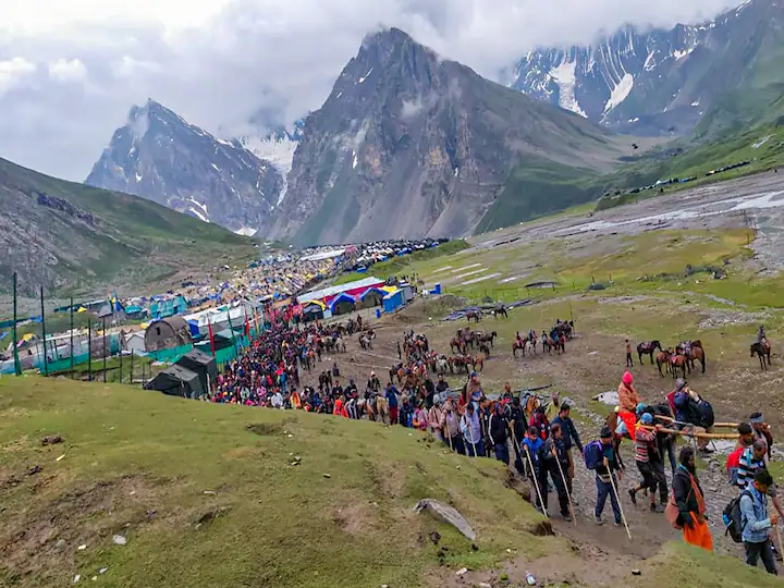 Amaranath Yatra : ਬੱਦਲ ਫੱਟਣ ਮਗਰੋਂ ਅੱਜ ਤੋਂ ਮੁੜ ਸ਼ੁਰੂ ਹੋਈ ਅਮਰਨਾਥ ਯਾਤਰਾ, ਨਵਾਂ ਜਥਾ ਪਹਿਲਗਾਮ ਪਹੁੰਚਿਆ Amaranath Yatra: Amarnath Yatra resumed from today after cloudburst, new batch reached Pahalgam Amaranath Yatra : ਬੱਦਲ ਫੱਟਣ ਮਗਰੋਂ ਅੱਜ ਤੋਂ ਮੁੜ ਸ਼ੁਰੂ ਹੋਈ ਅਮਰਨਾਥ ਯਾਤਰਾ, ਨਵਾਂ ਜਥਾ ਪਹਿਲਗਾਮ ਪਹੁੰਚਿਆ