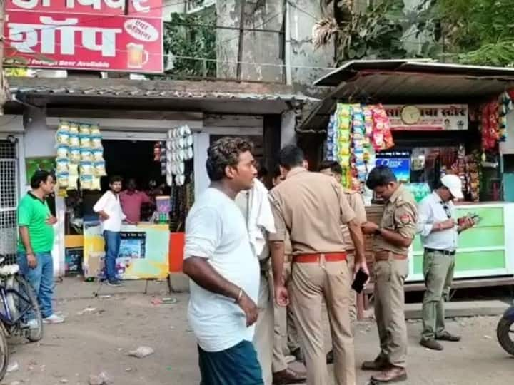 Prayagraj News Miscreants threw stones at the shop on asking for money, later threw bombs ann Prayagraj News: प्रयागराज में सामान का पैसा मांगने पर दबंगों ने दुकान पर फेंके बम और पत्थर, दो युवक जख्मी