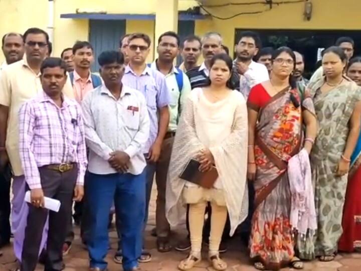 Chhattisgarh News secretary union against woman food inspector who filed FIR against six people warns to stop work ANN Jashpur News: महिला फूड इंस्पेक्टर ने छह लोगों पर कराई FIR, सचिव संघ ने दी काम बंद की चेतावनी
