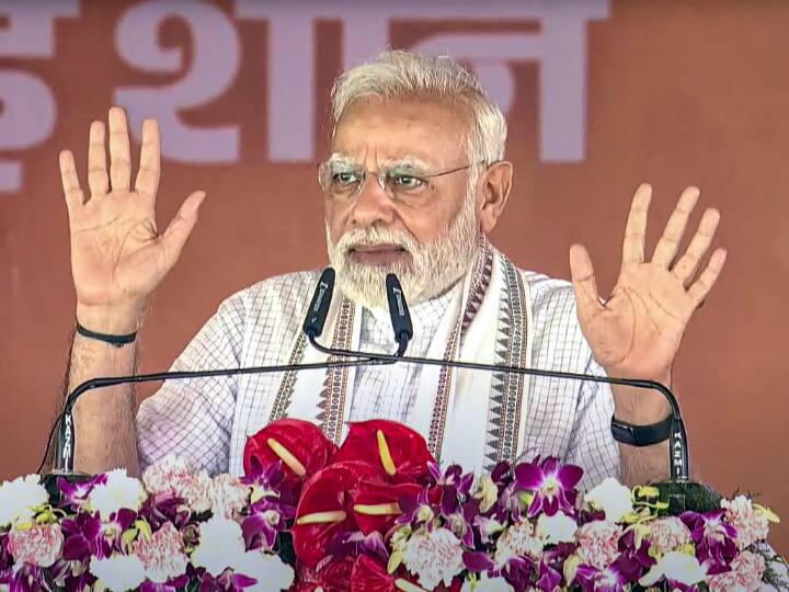 Bundelkhand Expressway Inauguration PM Modi Cautions People Against 'Revdi Culture' Of Seeking Votes Promising Freebies 'Revdi Culture' Of Offering Electoral Freebies Can Be Very Dangerous For Development Of Country: PM Modi