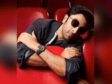 ranbir-kapoor-admits-having-a-secret-instagram-account Ranbir Kapoor Instagram: ਇੰਸਟਾਗ੍ਰਾਮ `ਤੇ ਹੈ ਰਣਬੀਰ ਕਪੂਰ ਦਾ ਅਕਾਊਂਟ, ਫ਼ੇਕ ਨਾਂ ਨਾਲ ਬਣਾਇਆ ਹੈ ਅਕਾਊਂਟ