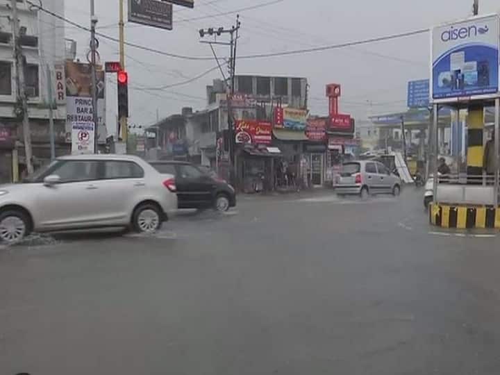 Uttarakhand Weather Update 16 July 2022 IMD Red Alert for Rain in Dehradun Tehri Pauri Nainital Champawat Udham Singh Nagar and Haridwar Uttarakhand Weather Update: उत्तराखंड में एक बार फिर से रेड अलर्ट जारी, इन जिलों में बहुत भारी बारिश की आशंका