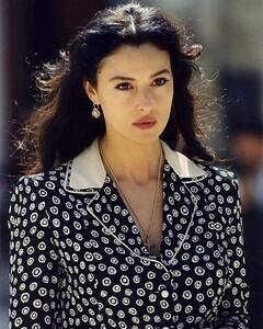 Monica Bellucci:ஹாலிவுட்டை கடைக்கண்ணால் ஆண்ட தேவதை.. மோனிகா பெலுச்சி எவர்க்ரீன் புகைப்படங்கள்!