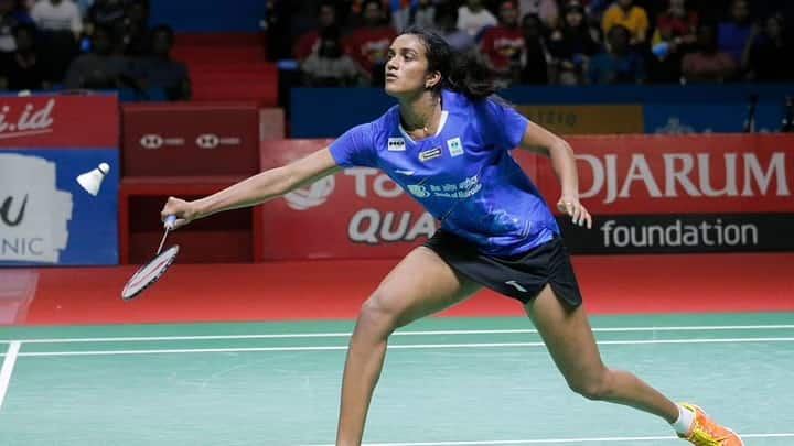 PV Sindhu enters final defeated Japanese Saena Kawakami 21-15 21-7 Singapore Open Badminton 2022 Singapore Open 2022: પીવી સિન્ધુ સિંગાપુર ઓપનની ફાઇનલમાં, સેમિ ફાઇનલમાં જાપાનની કાવાકામીને હરાવી